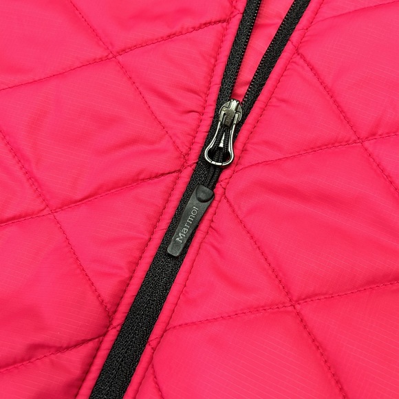 Marmot pink and black zip front fleece jacket.  Size Medium. Good condition - Picture 4 of 14